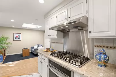 936 165th Avenue SE, Bellevue, WA 98008 - Photo 11