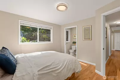 936 165th Avenue SE, Bellevue, WA 98008 - Photo 17