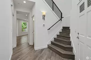 25506 SE 41st Ct, Sammamish, WA 98029 - Photo 5