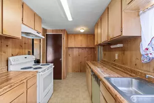 21408 Big Valley Rd NE, Poulsbo, WA 98370 - Photo 9