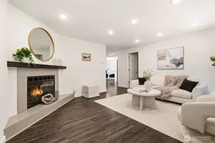 12042 14th Avenue Northeast, Seattle, WA 98125 - Photo 3