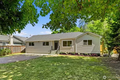 12042 14th Avenue NE, Seattle, WA 98125 - Photo 1