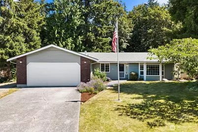 118 N 38th Place, Mount Vernon, WA 98273 - Photo 1