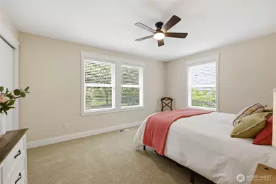 8724 NE Laughing Salmon Lane, Bainbridge Island, WA 98110 - Photo 31