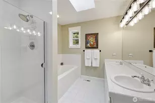 8724 NE Laughing Salmon Ln, Bainbridge Island, WA 98110 - Photo 27