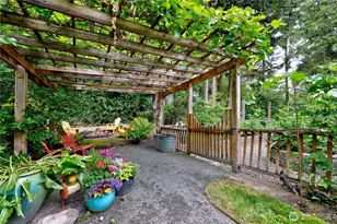 8724 NE Laughing Salmon Ln, Bainbridge Island, WA 98110 - Photo 39