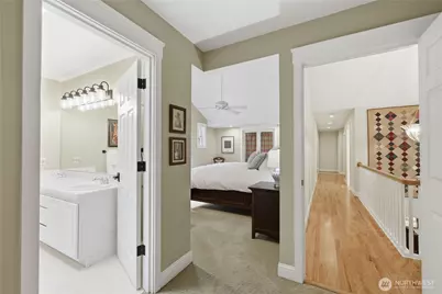 8724 NE Laughing Salmon Lane, Bainbridge Island, WA 98110 - Photo 29