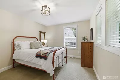 8724 NE Laughing Salmon Lane, Bainbridge Island, WA 98110 - Photo 33