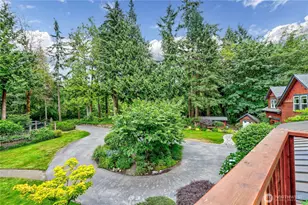 8724 NE Laughing Salmon Ln, Bainbridge Island, WA 98110 - Photo 23