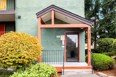 712 N 143rd Street, Seattle, WA 98133 - Photo 3