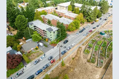 712 N 143rd Street, Seattle, WA 98133 - Photo 9
