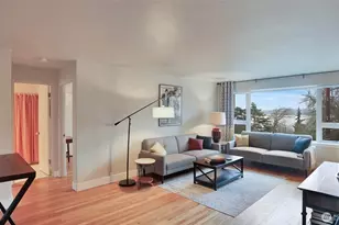 530 W Olympic Pl, Seattle, WA 98119 - Photo 3