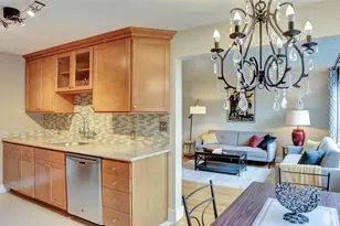 530 W Olympic Pl, Seattle, WA 98119 - Photo 7