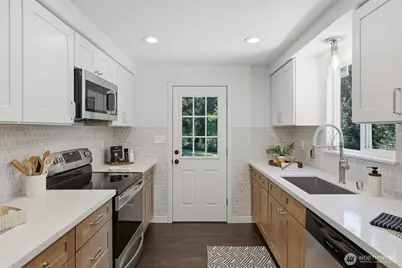 7524 Maltby Road, Woodinville, WA 98072 - Photo 9