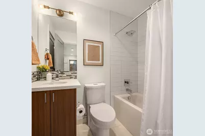 2723 Yale Terrace Avenue E, Seattle, WA 98102 - Photo 31