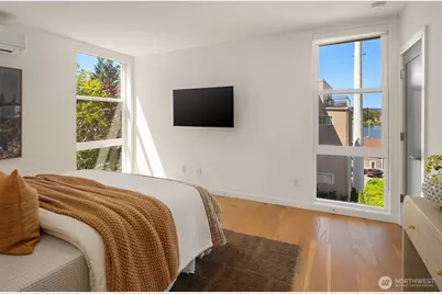 2723 Yale Terrace Avenue E, Seattle, WA 98102 - Photo 25
