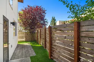 2723 Yale Terrace Ave E, Seattle, WA 98102 - Photo 33