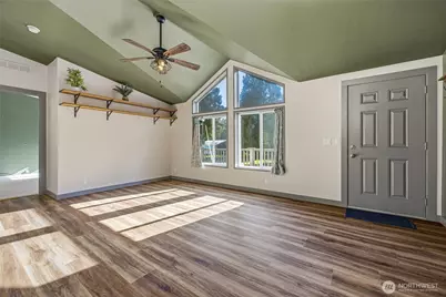 19643 Evergreen Lane, Sedro Woolley, WA 98284 - Photo 5
