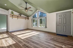 19643 Evergreen Ln, Sedro Woolley, WA 98284 - Photo 5