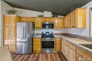 19643 Evergreen Ln, Sedro Woolley, WA 98284 - Photo 9