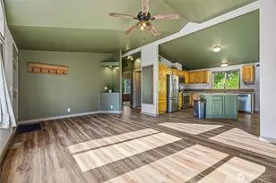 19643 Evergreen Ln, Sedro Woolley, WA 98284 - Photo 7