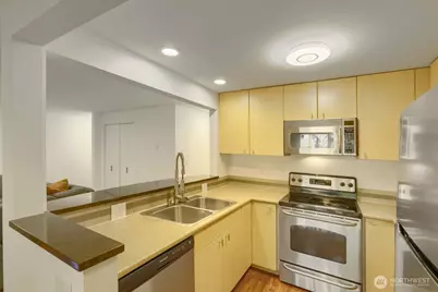 8240 126th Avenue NE #A101, Kirkland, WA 98033 - Photo 9