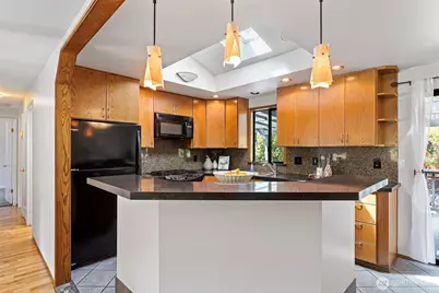 22202 Meridian Avenue S, Bothell, WA 98021 - Photo 9