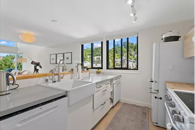 3717 Beach Drive SW #303, Seattle, WA 98116 - Photo 5