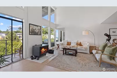 3717 Beach Drive SW #303, Seattle, WA 98116 - Photo 11