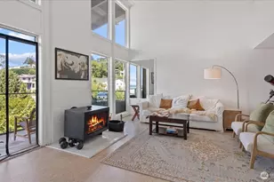 3717 Beach Dr SW, Seattle, WA 98116 - Photo 11