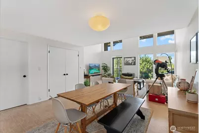 3717 Beach Drive SW #303, Seattle, WA 98116 - Photo 7
