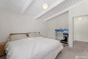 3717 Beach Dr SW, Seattle, WA 98116 - Photo 15