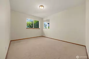 5210 S 3rd Ave, Everett, WA 98201 - Photo 9