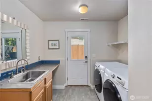 2611 10th St SW, Puyallup, WA 98373 - Photo 33