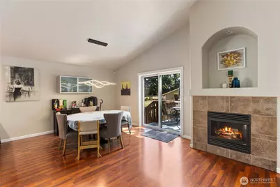 2611 10th Street SW, Puyallup, WA 98373 - Photo 9
