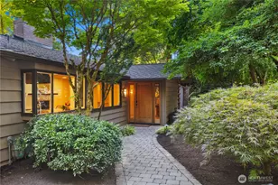 10527 SE 27th St, Beaux Arts Village, WA 98004 - Photo 3