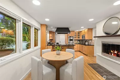 10527 SE 27th Street, Beaux Arts Village, WA 98004 - Photo 13