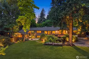10527 SE 27th St, Beaux Arts Village, WA 98004 - Photo 1
