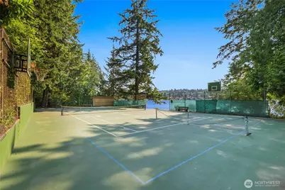 10527 SE 27th Street, Beaux Arts Village, WA 98004 - Photo 39