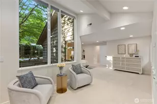 10527 SE 27th St, Beaux Arts Village, WA 98004 - Photo 15