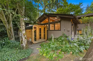 10527 SE 27th St, Beaux Arts Village, WA 98004 - Photo 33