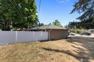 8311 Lake St SW, Lakewood, WA 98498 - Photo 19