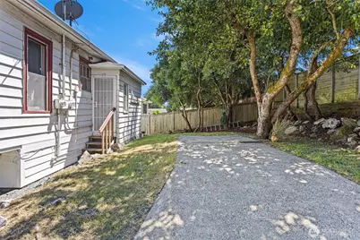 1501 26th Avenue S, Seattle, WA 98144 - Photo 9