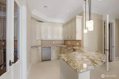1465 Evergreen Point Road, Medina, WA 98039 - Photo 31