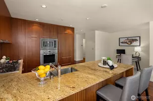 10700 NE 4th St, Bellevue, WA 98004 - Photo 9