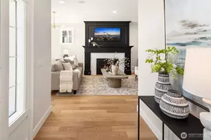 738 N 73rd St, Seattle, WA 98103 - Photo 5