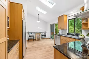 13800 SE 21st St, Bellevue, WA 98005 - Photo 9