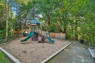 13800 SE 21st St, Bellevue, WA 98005 - Photo 35