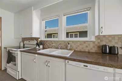212 L Street SE, Auburn, WA 98002 - Photo 11