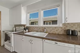 212 L St SE, Auburn, WA 98002 - Photo 11